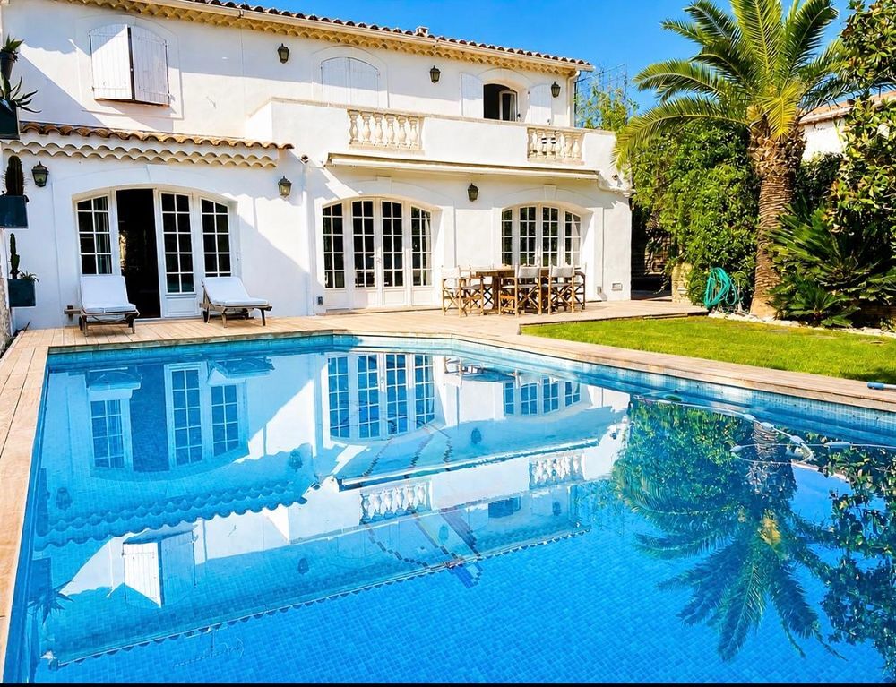 Vente Villa AIX-EN-PROVENCE BELLE VILLA AVEC - PISCINE- SANS VIS A VIS Aix-en-provence