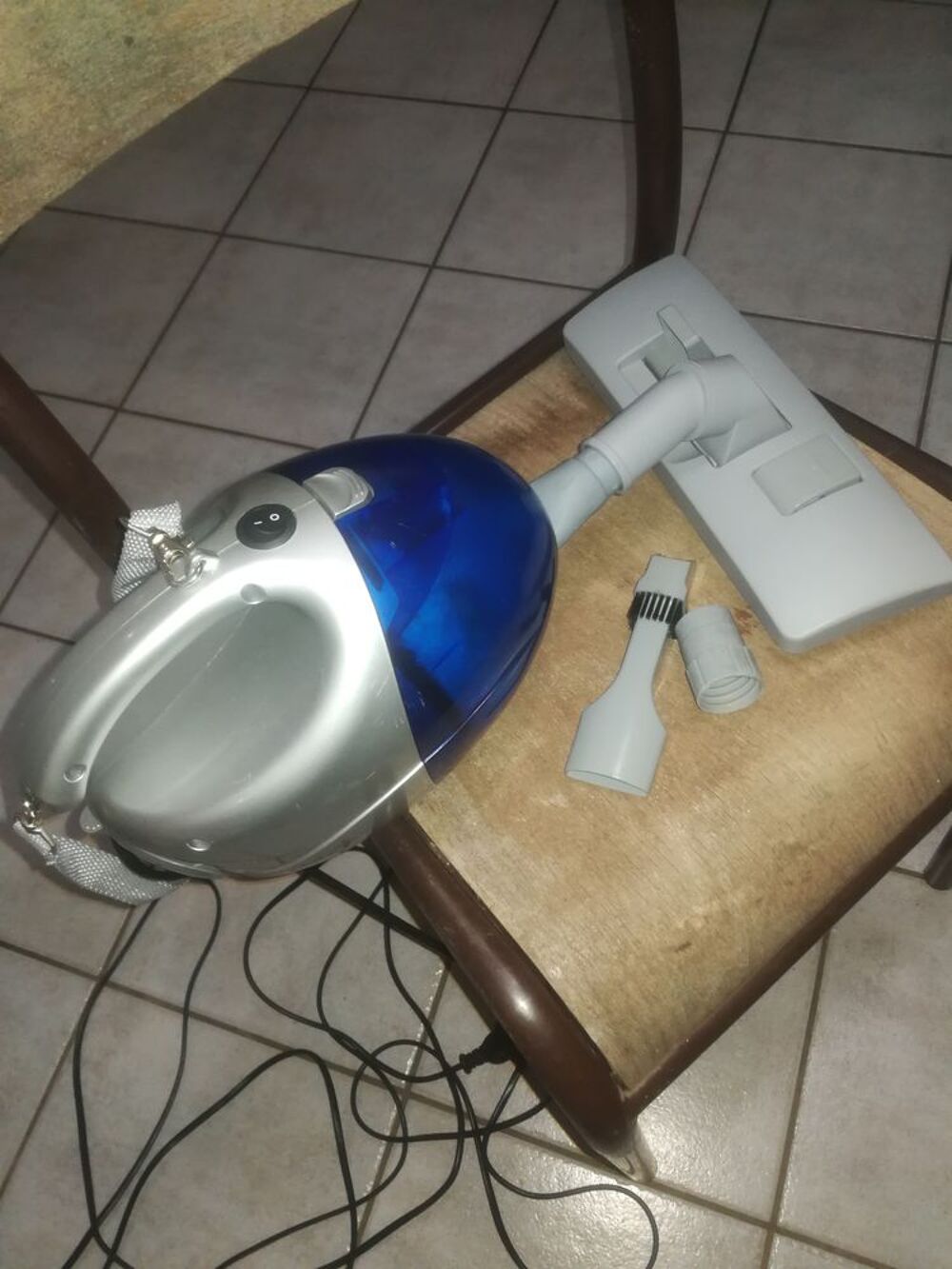 Petit aspirateur GS Electroménager
