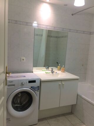  Appartement à louer 2 pièces 45 m²