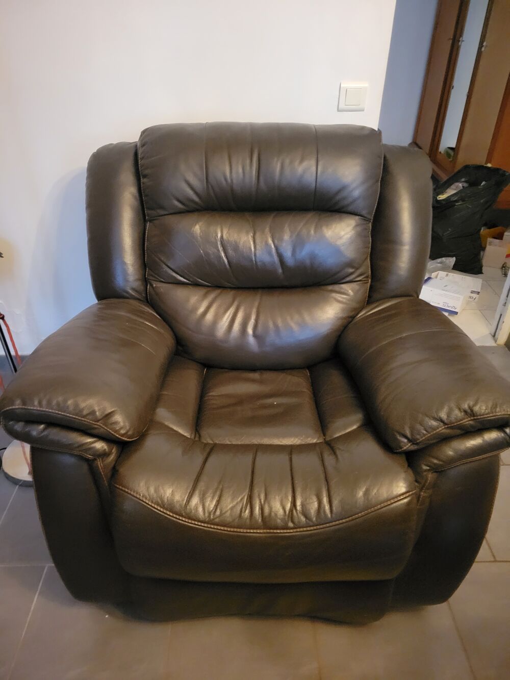 Beau fauteuil en cuir relax Meubles