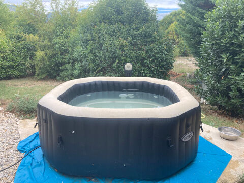 SPA GONFLABLE INTEX 250 Sainte-Jalle (26)