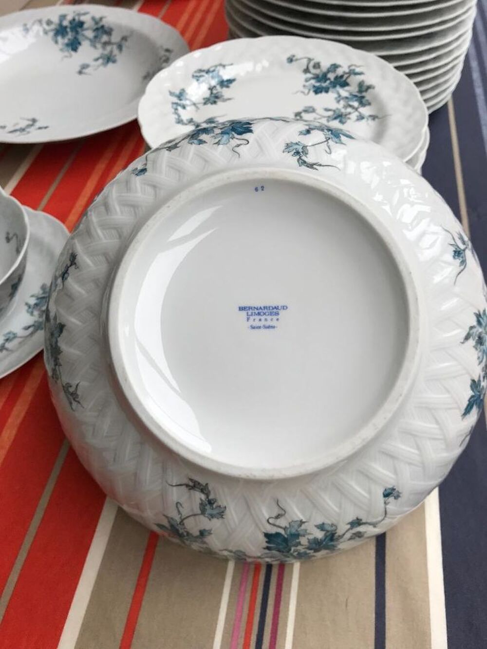 Service de Vaisselle BERNARDAU LIMOGES : 35 Pi&egrave;ces
Cuisine