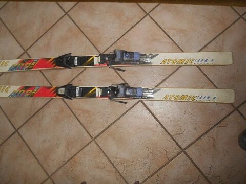 PAIRE DE SKIS ATOMIC 20 Saint-Denis-en-Val (45)