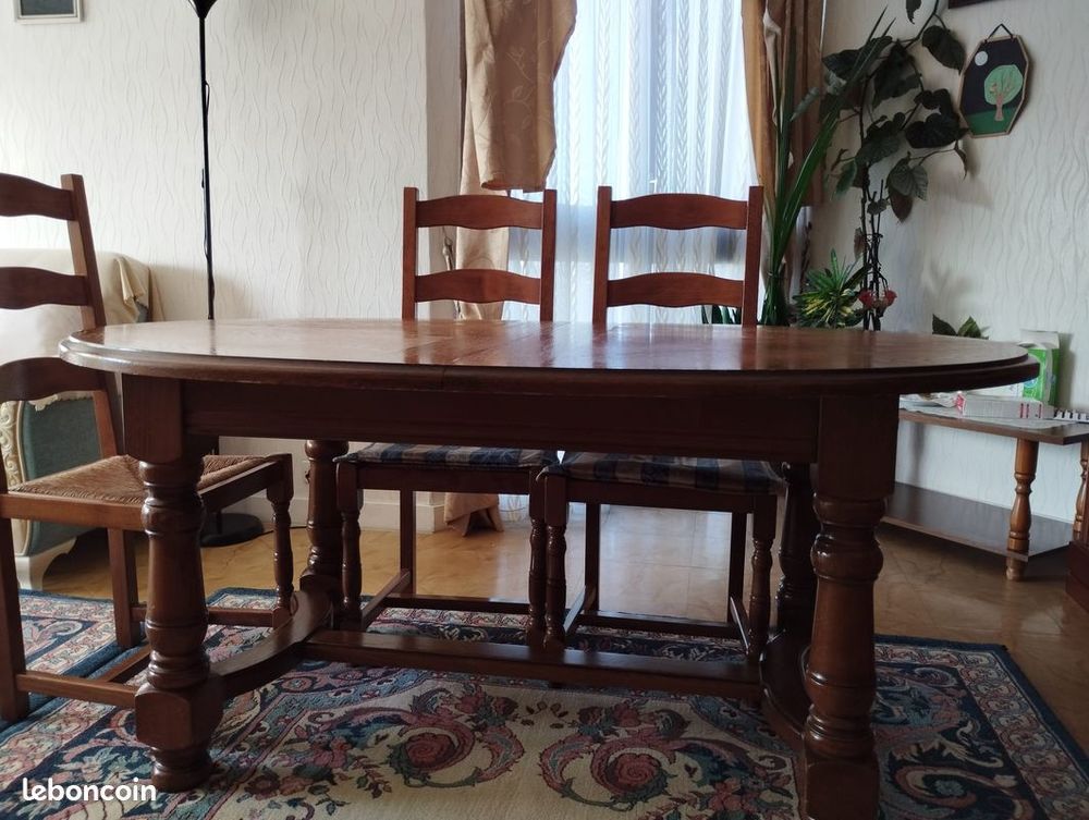 TABLE OVALE 12 PERSONNES + 6 CHAISES Meubles