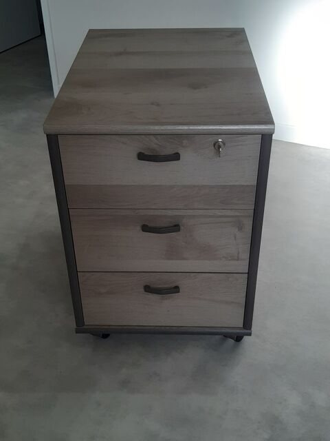 Caisson bureau, 3 tiroirs, sur roulettes Beaumont (63)