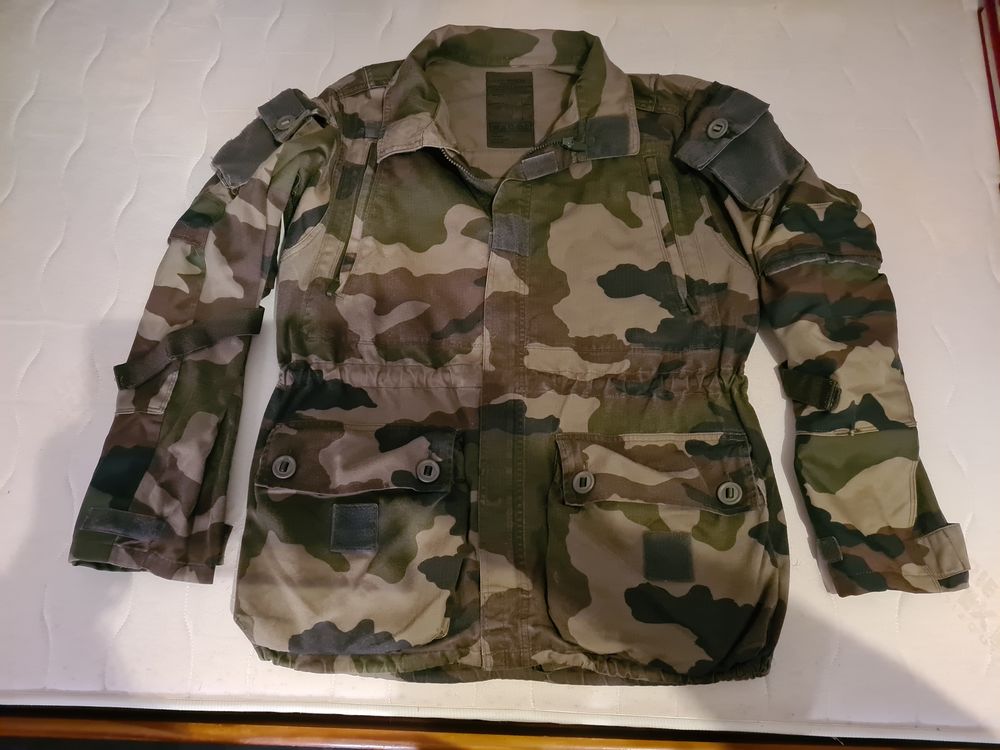Veste Tactique Mod&egrave;le F3 D'Air-soft / Paintball Camoufl&eacute;e FR Vêtements