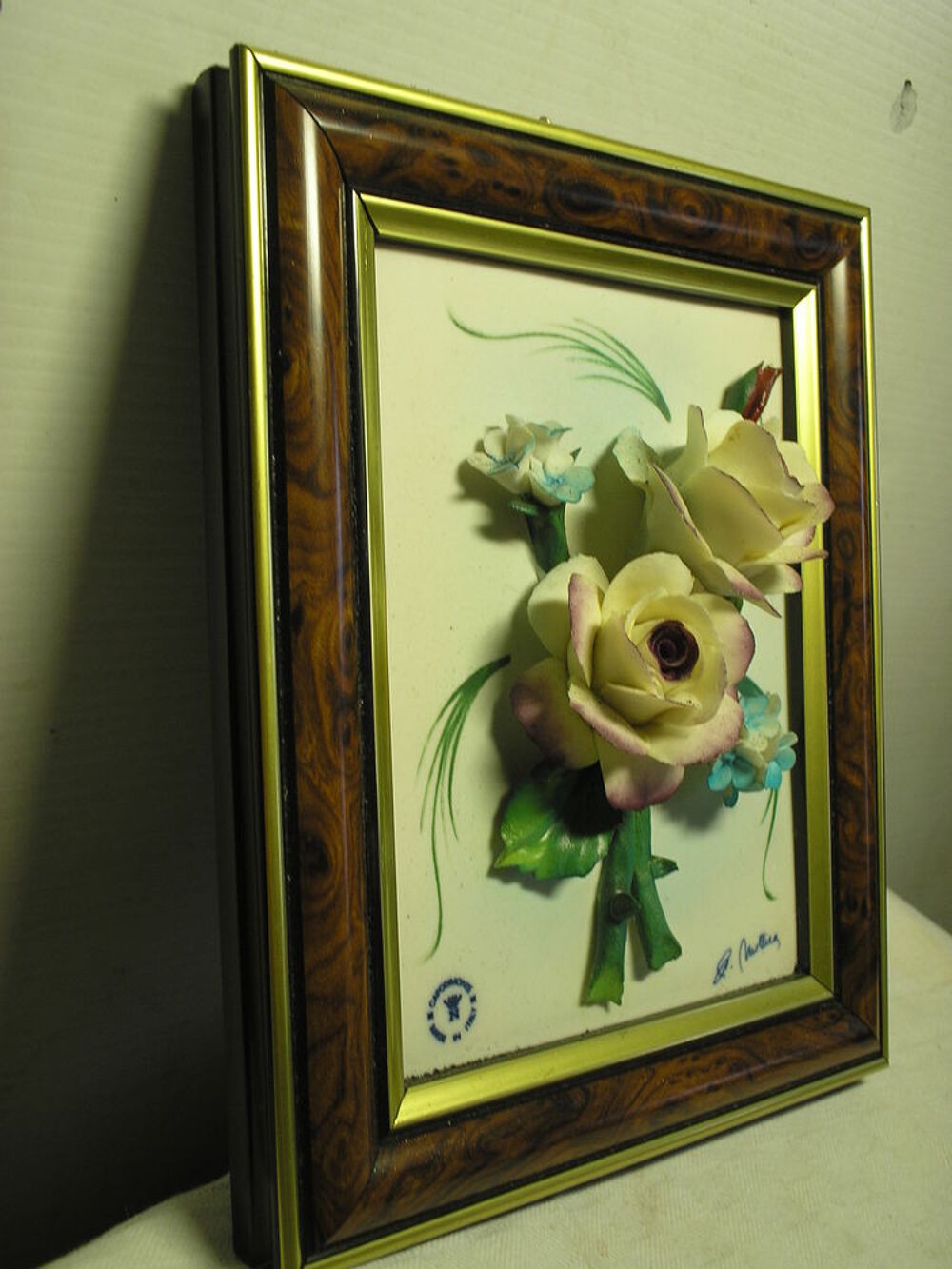 CADRE FLEURS RELIEF EN PORCELAINE"MOLIER" Décoration
