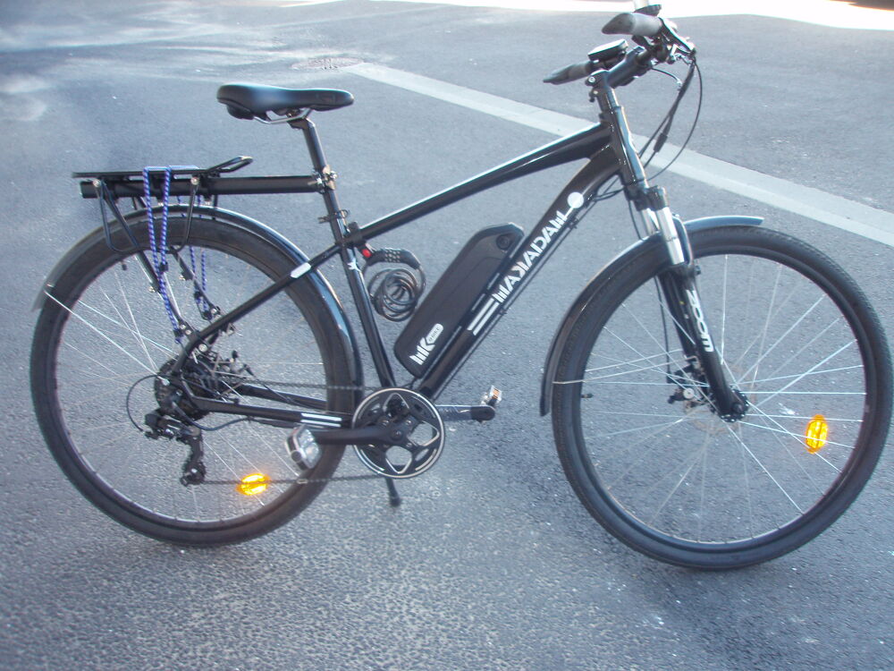 velo &eacute;lectrique homme Makadam 28" E-TRAX noir 650 € Vélos