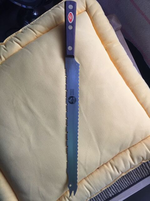 COUTEAU SCIE  DEUX POINTES POUR PRODUITS SURGELS 20 Villefranche-sur-Mer (06)