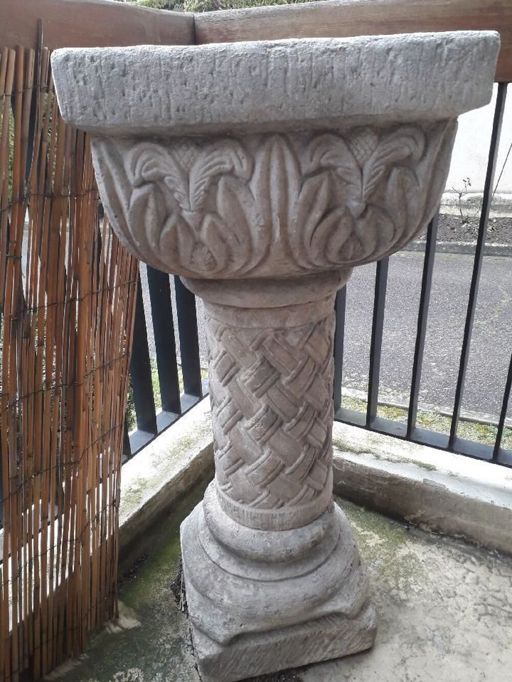 grande vasque d&eacute;corative pour jardin ou terrasse Jardin