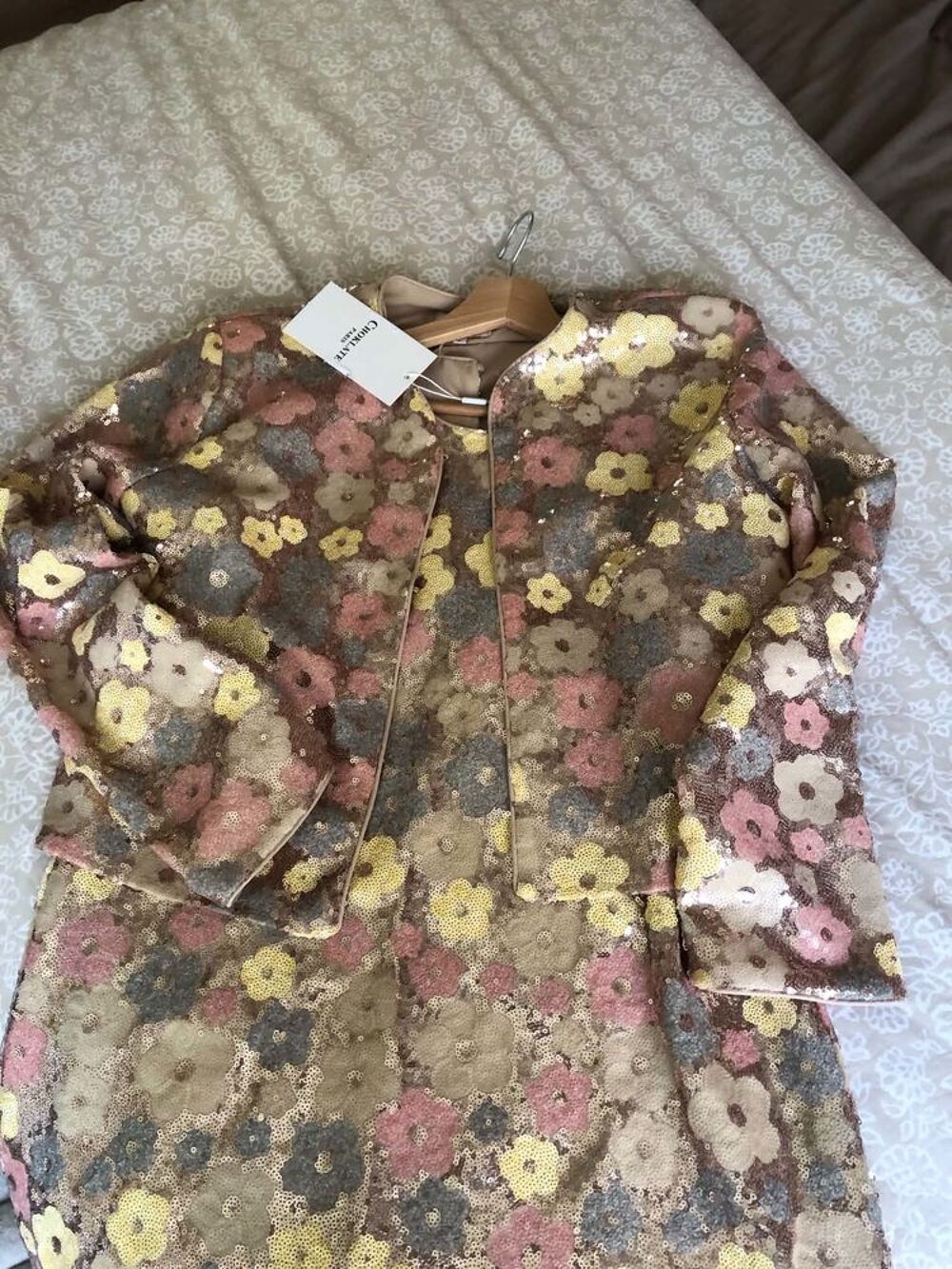 Robe et bol&eacute;ro scintillant Vêtements