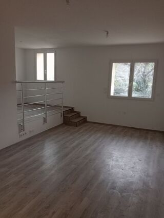  Appartement à louer 3 pièces 64 m²