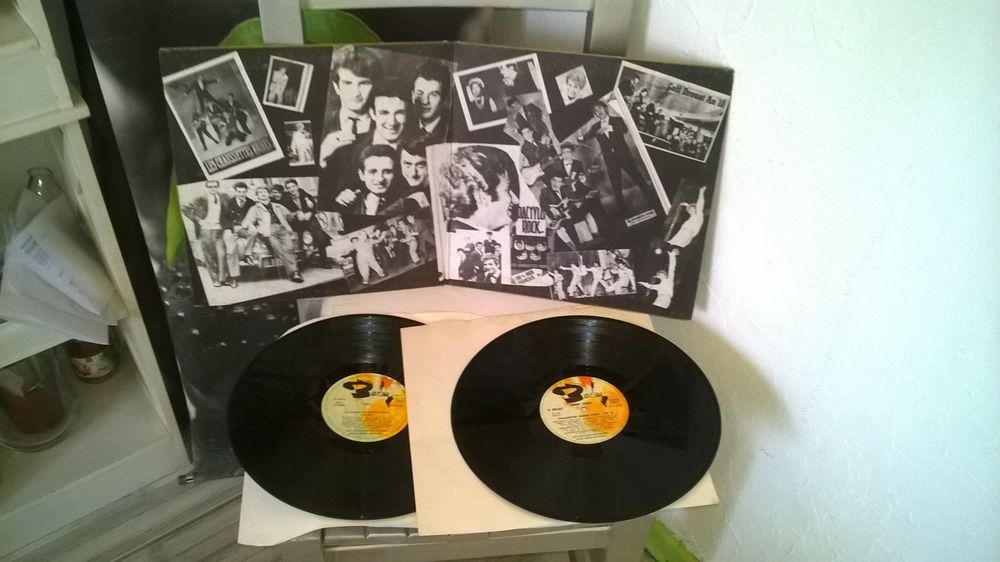 Vinyle Les Chaussettes Noires avec Eddy Mitchell
Story (Vol CD et vinyles