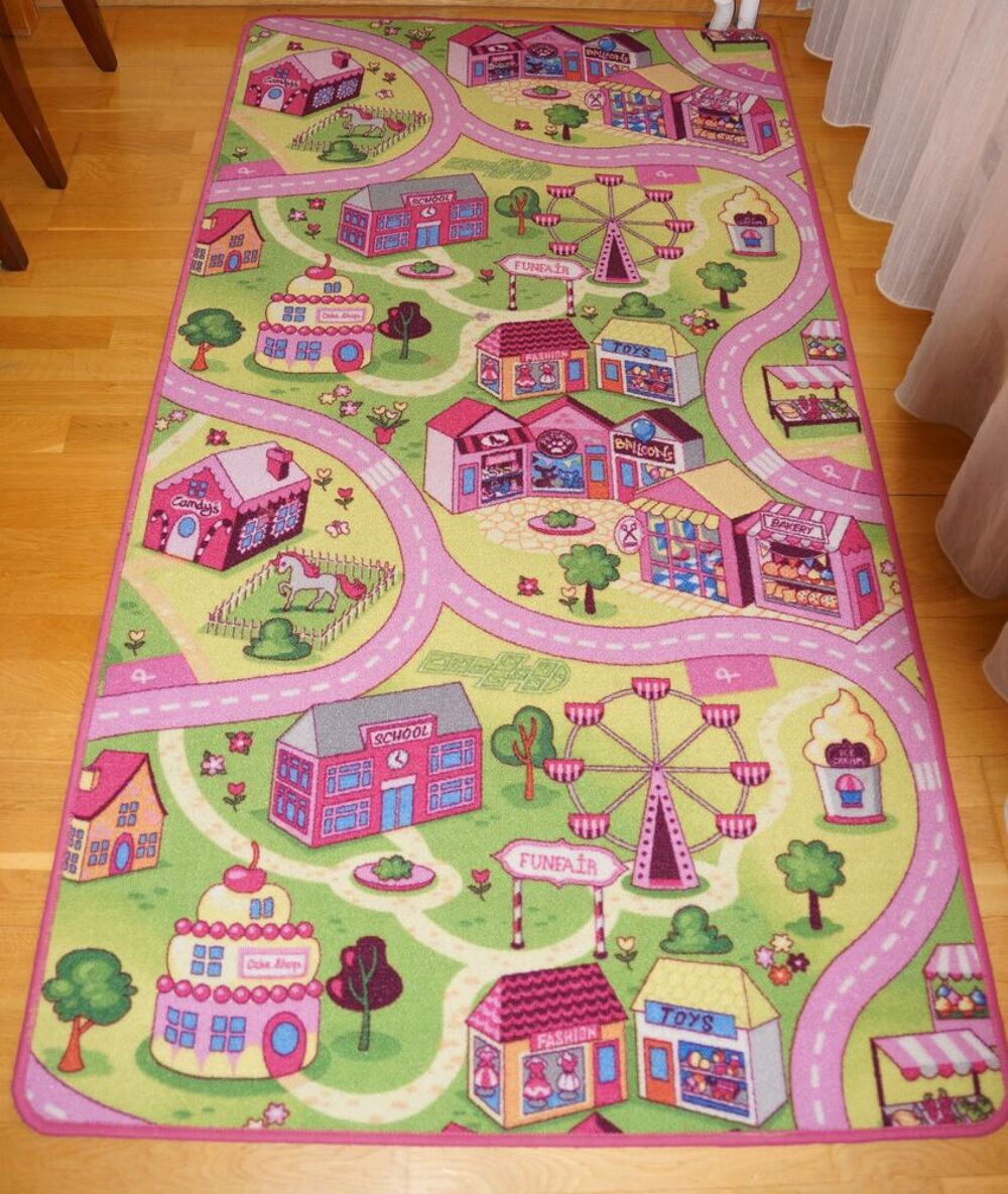 TAPIS DE JEU ET CIRCUIT VOITURE Jeux / jouets