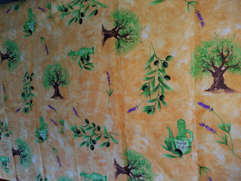 nappe polyester 200 x 150 cm 8 Marcq-en-Barul (59)