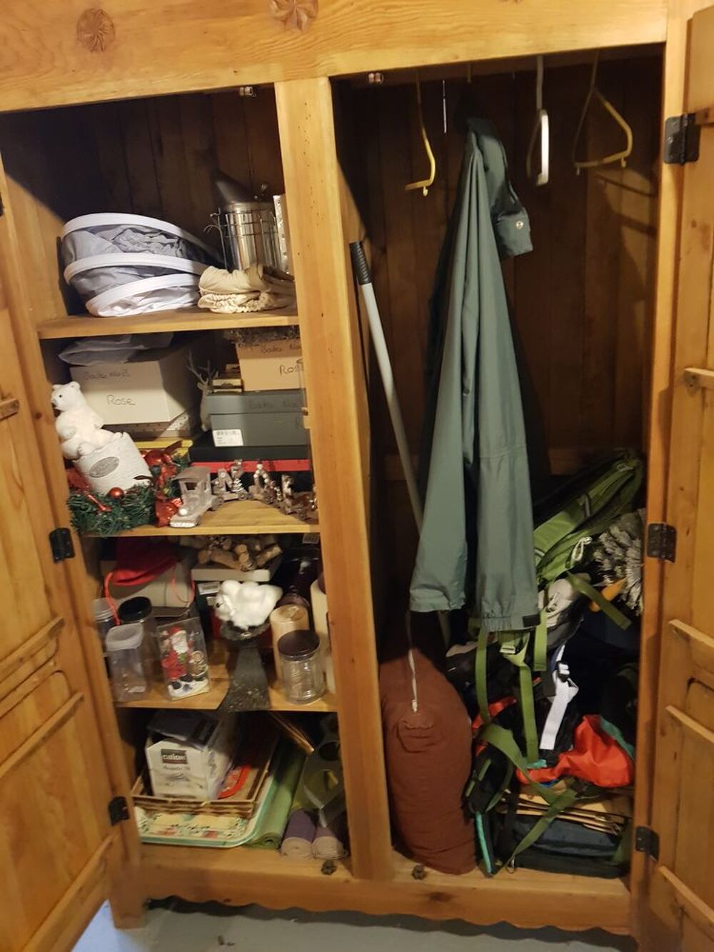 Armoire 145 € Meubles
