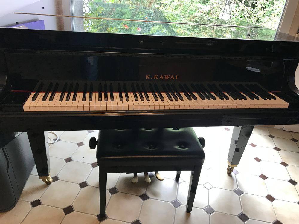 piano KAWAI Instruments de musique