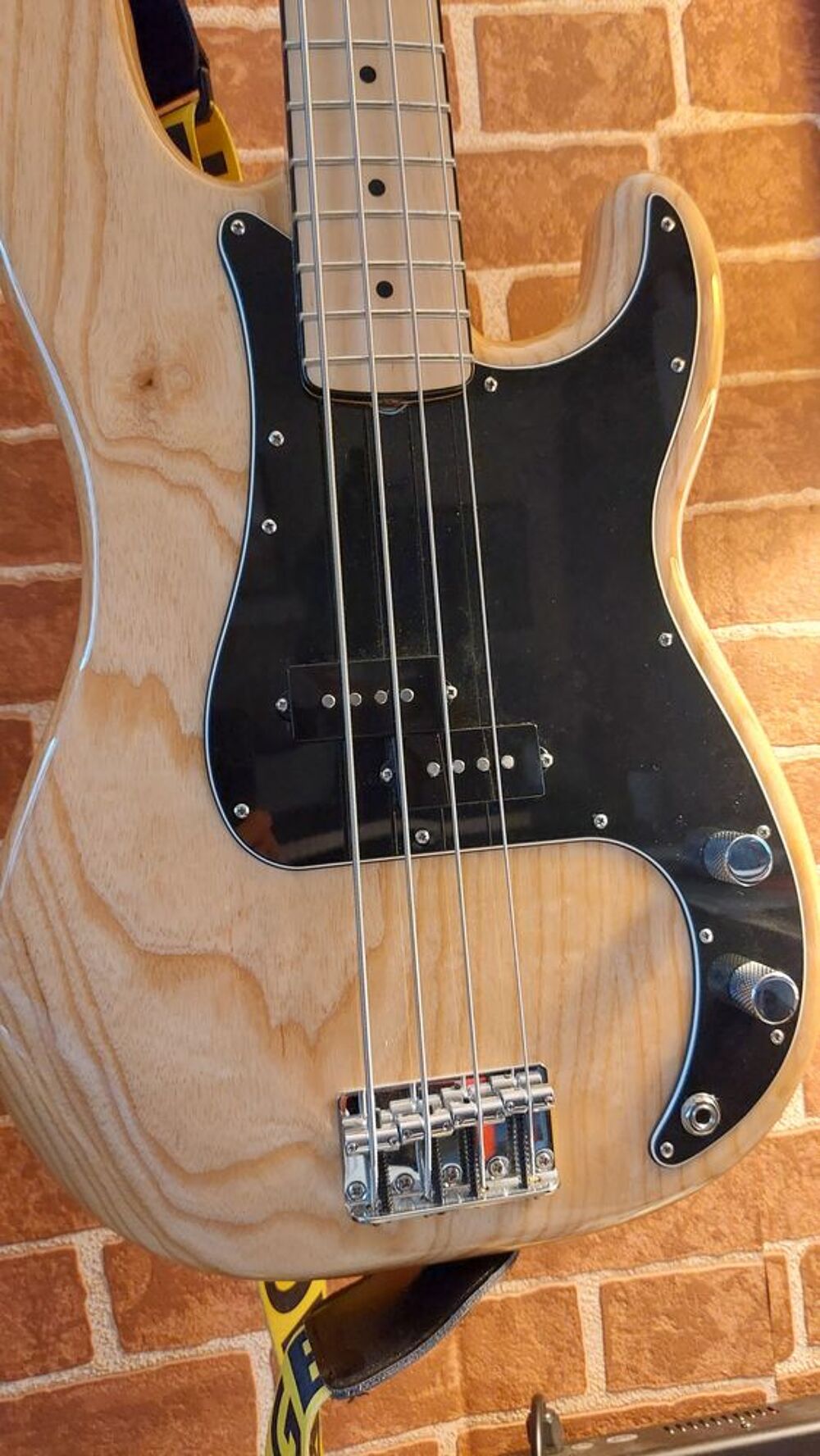 Fender Standard Precision Bass [2009-2018] Instruments de musique