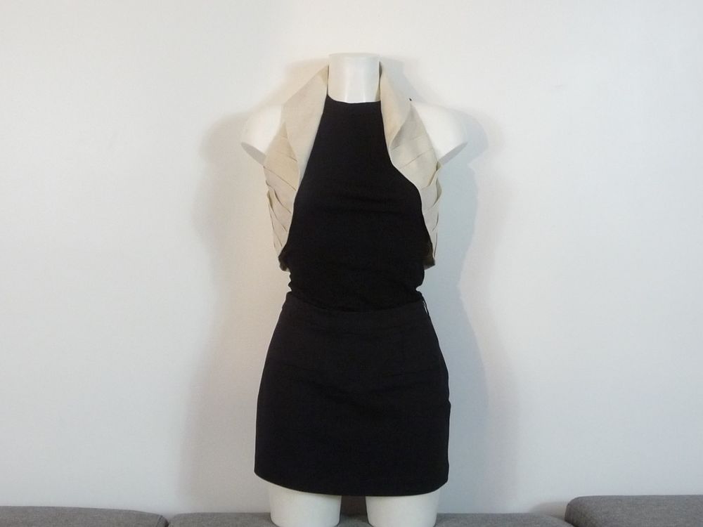 Top/ Bol&eacute;ro/ Veste Court en Tissu Beige sans manches- Eleene Vêtements