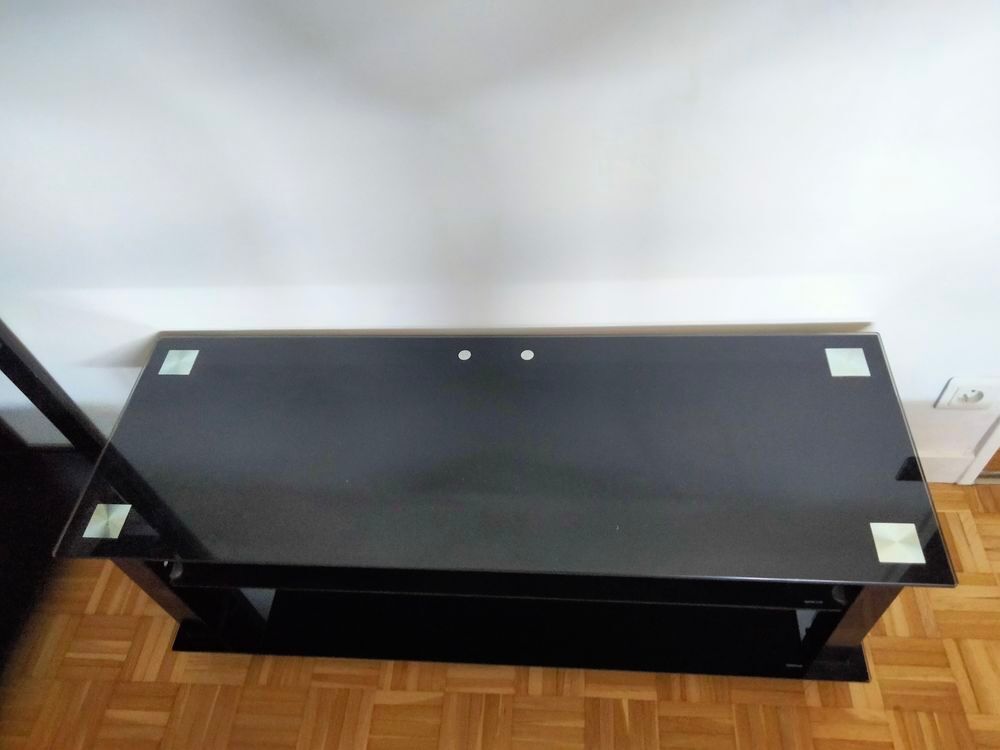 Table TV verre tremp&eacute; noir Décoration