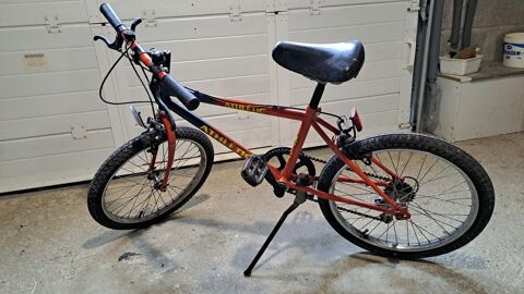 1 v�lo d'adolescent 9/10 ans. 10 Saint-Hilaire-sous-Romilly (10)