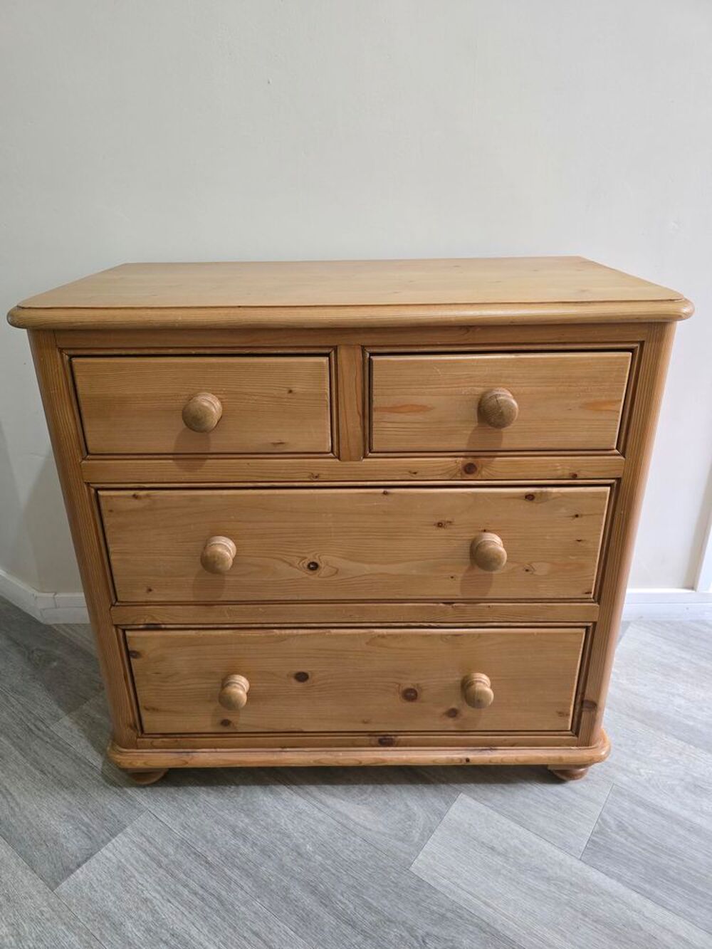 une chambre et bureau en pin massif Meubles