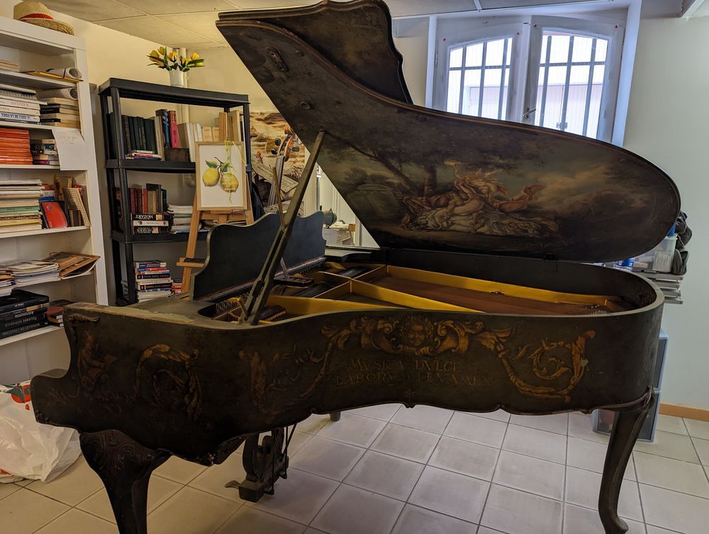 Piano quart de queue Schimmel Instruments de musique