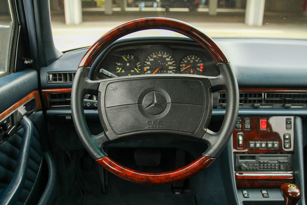 560 SEL 1990 occasion 59310 Auchy-lez-Orchies