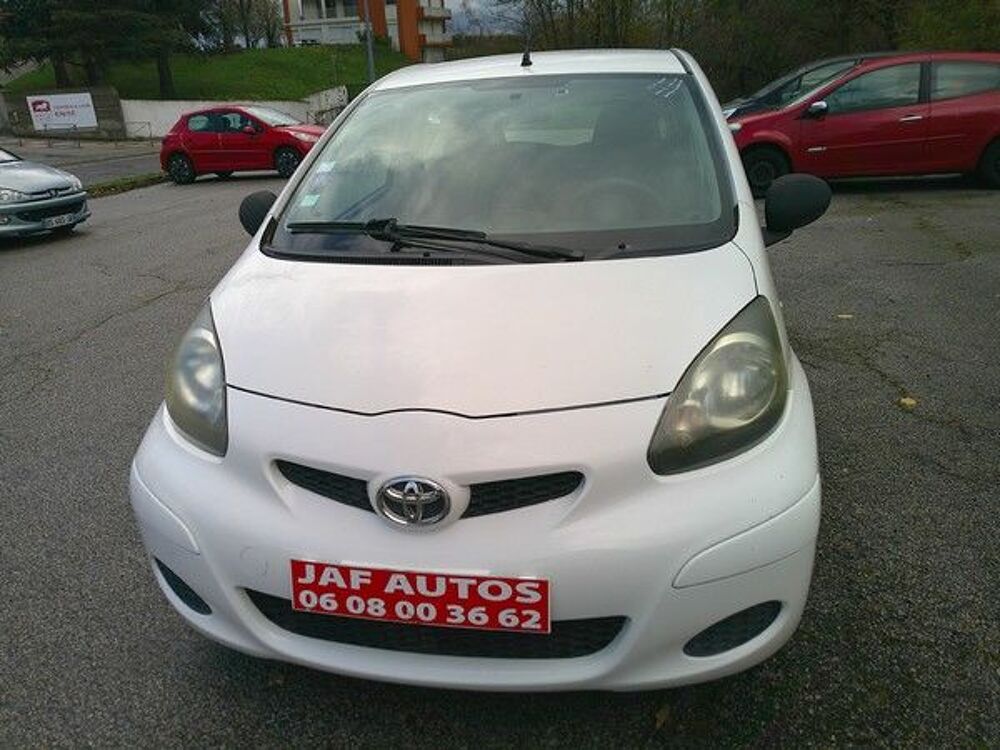 Aygo 1.0vvt-i 70cv 2012 occasion 42100 Saint-Etienne