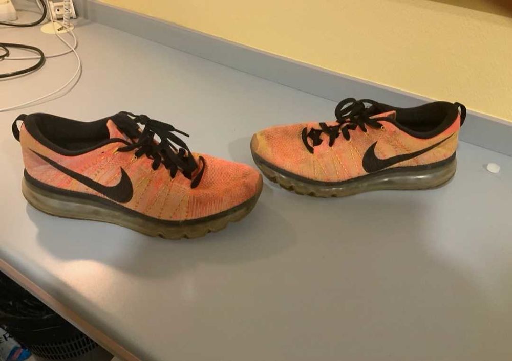 Nike Flyknit fluo orange T42 Chaussures