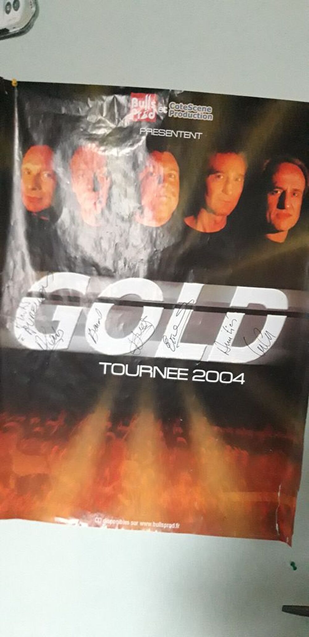 Photo d&eacute;dicac&eacute; du groupe gold tourn&eacute; 20o4 Photos/Video/TV