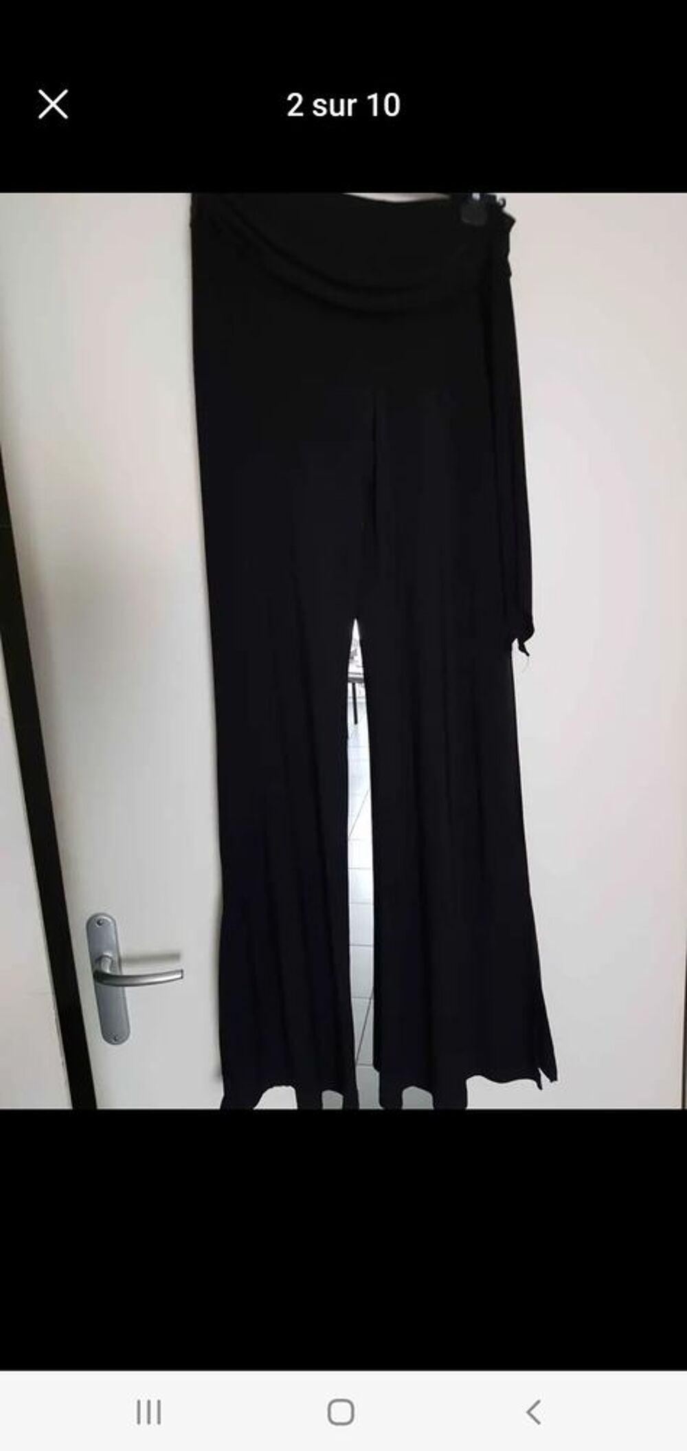 pantalon noir fluide fendu sur les c&ocirc;t&eacute;s taille 40 Vêtements