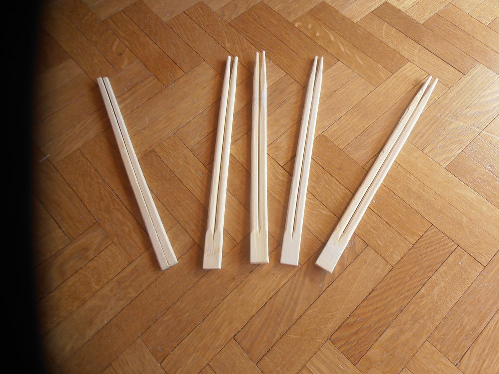 Baguettes chinoises en bois clair (54) Cuisine