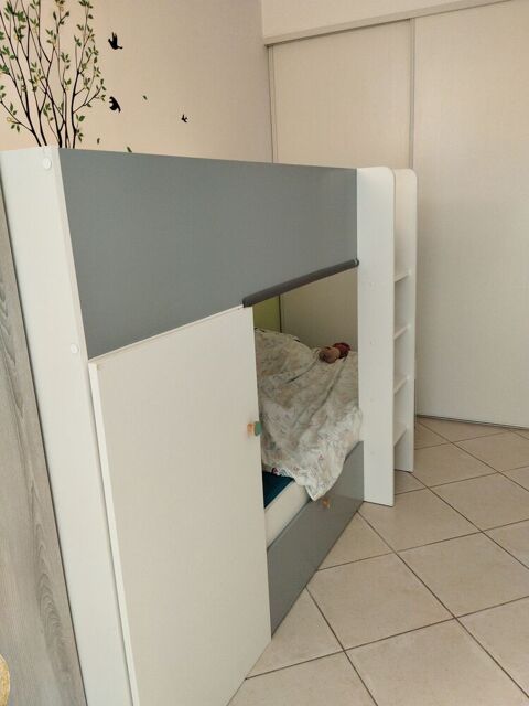 FAIRE OFFRE -LITS SUPERPOSES ARMOIRE INTEGREE+TIROIRS 150 La Colle-sur-Loup (06)