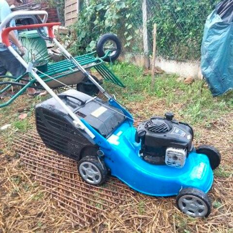 Tondeuse STAUB S500 TBP 2016 4,5 CV 125 CM3 500 Charny (89)