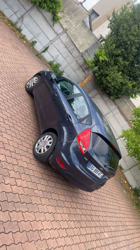 Ford Fiesta 1.4 TDCi 68 Ghia 2010 occasion Livry-Gargan 93190