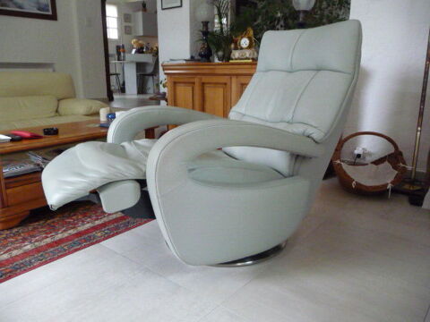 FAUTEUIL RELAX BMARLY CUIR manuel BON ETAT 300 Juan Les Pins (06)