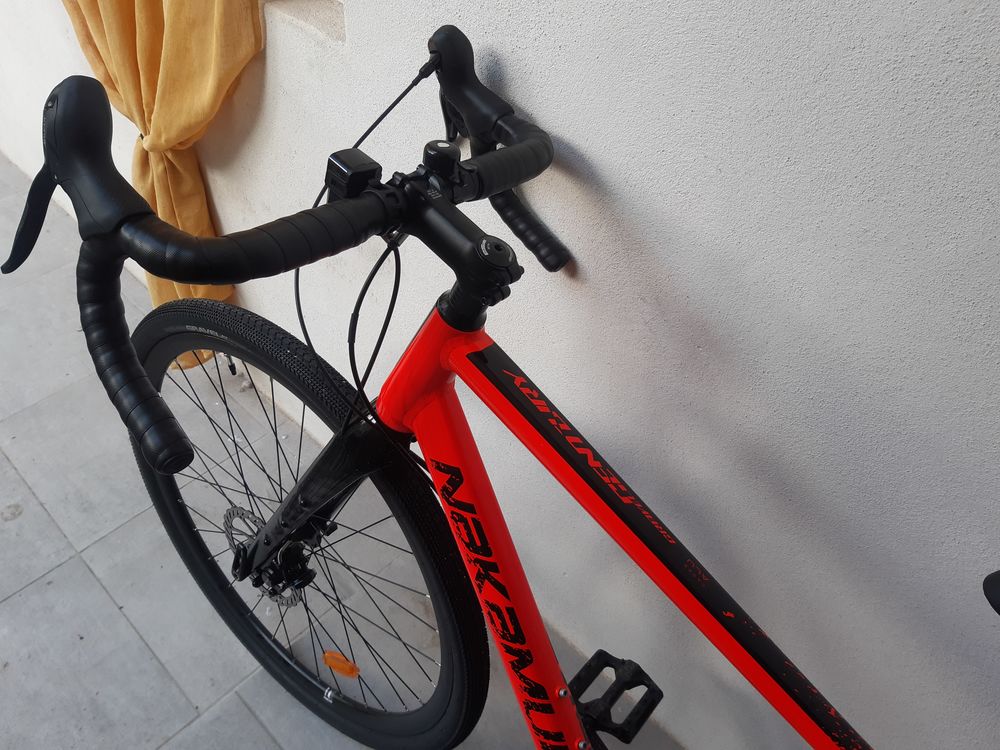 AFFAIRE : V&eacute;lo GRAVEL NAKAMURA, Century 170, quasi NEUF Vélos