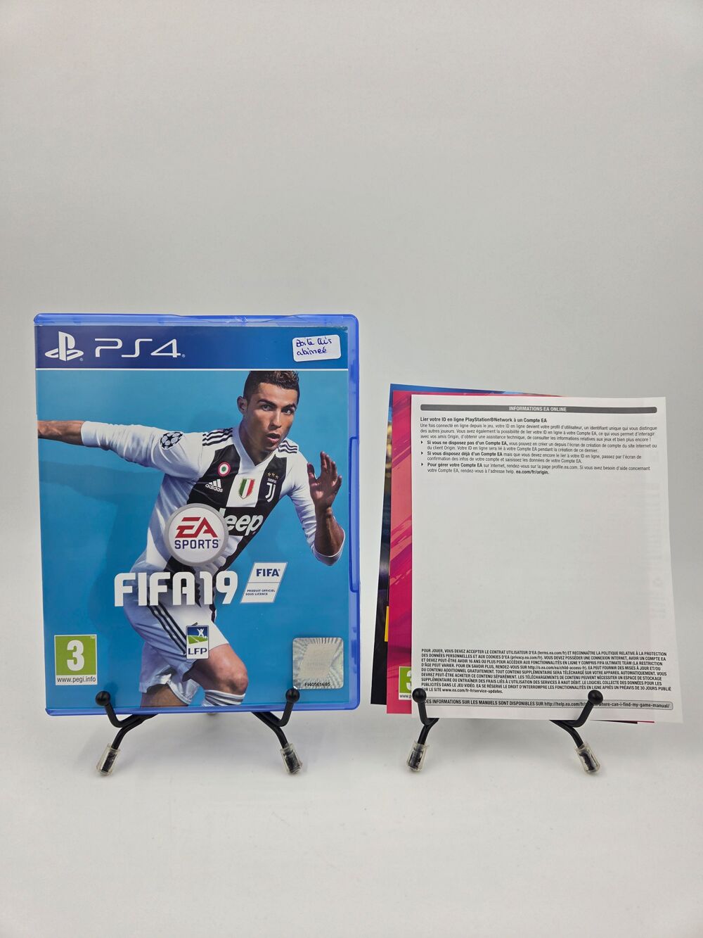 Jeu Playstation 4 Fifa 19 en boite, complet Consoles et jeux vidéos