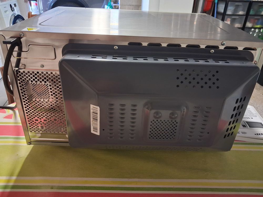 Four micro-ondes combin&eacute; Electroménager