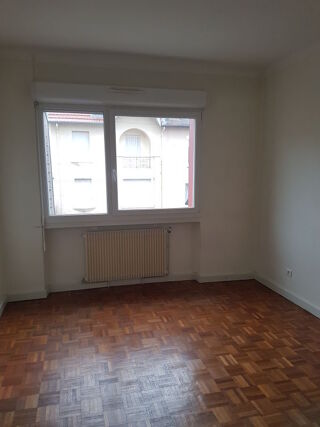  Appartement à louer 3 pièces 68 m²