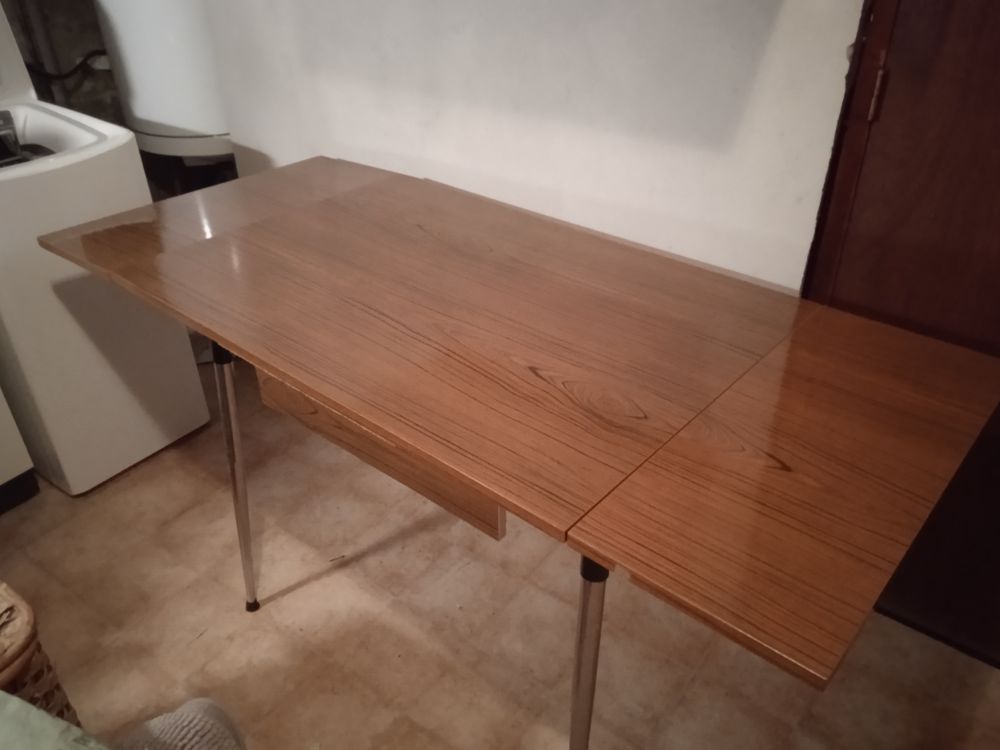 Table formica marron Meubles