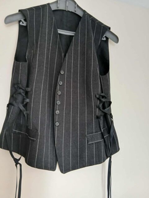 Joli spencer styl� r�glable noir raill� blanc � lacets 1419 10 Beaune (21)