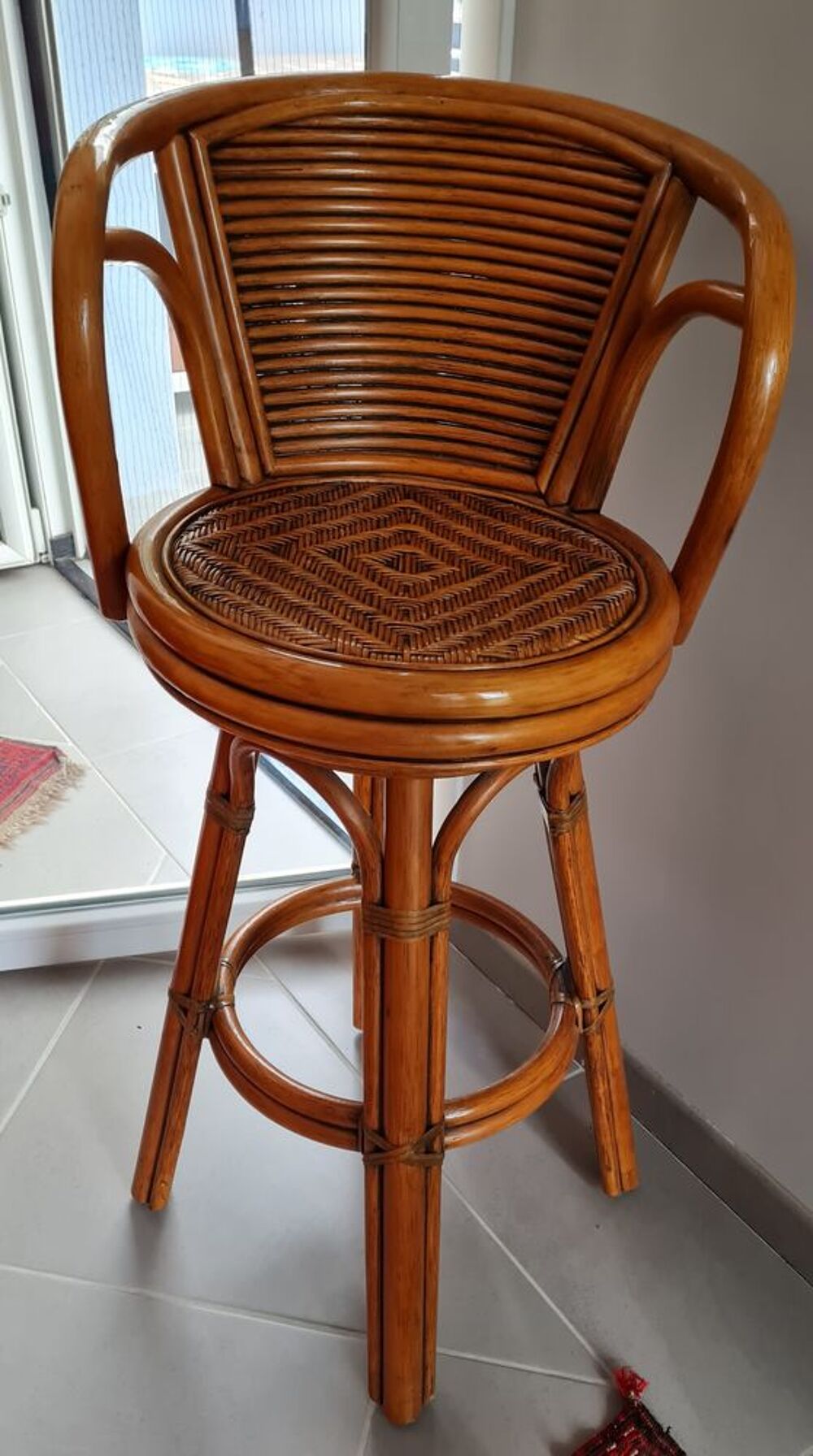 BAR EN BOIS EXOTIQUE + 4 tabourets Meubles