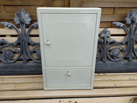 Ancienne Petite Armoire Murale à Pharmacie ou de Toilette 60 Loches (37)