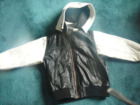 Magnifique blouson en CUIR vritable noir MIXTE  4 ans 15 La Mulatire (69)