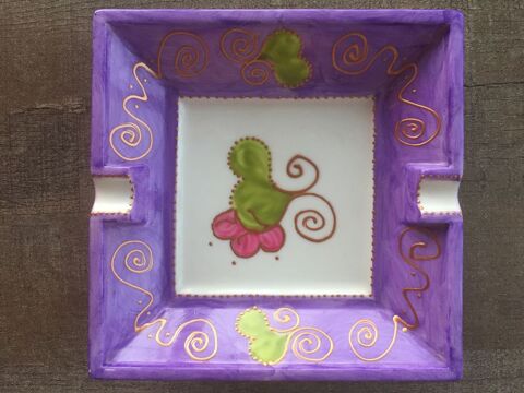 Cendrier moderne 15 N�mes (30)