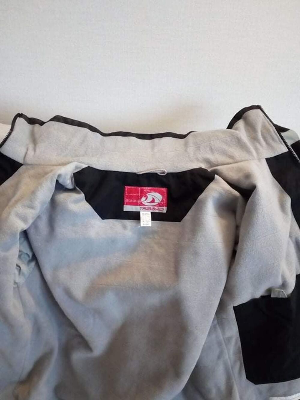 Veste imperm&eacute;able chaude Marque D&eacute;cathlon Tribord. Vêtements