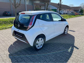Aygo 1.0 VVT-i x-cite Blanc (3 CV) 2017 occasion 20260 Calvi
