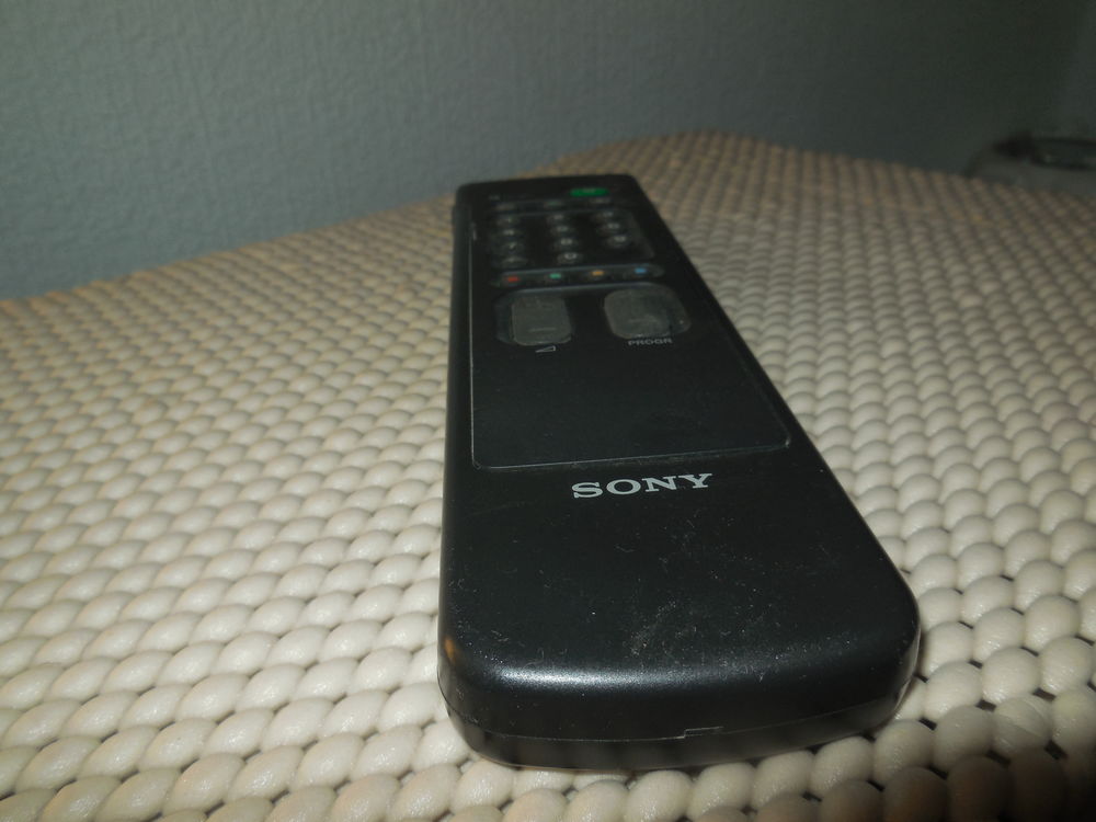 t&eacute;l&eacute;commande Sony noir DVD et blu-ray